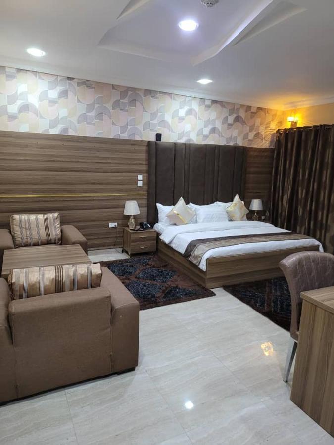 איבאדן Fawzy Hotel מראה חיצוני תמונה