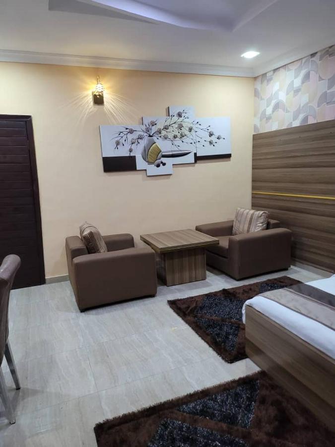 איבאדן Fawzy Hotel מראה חיצוני תמונה