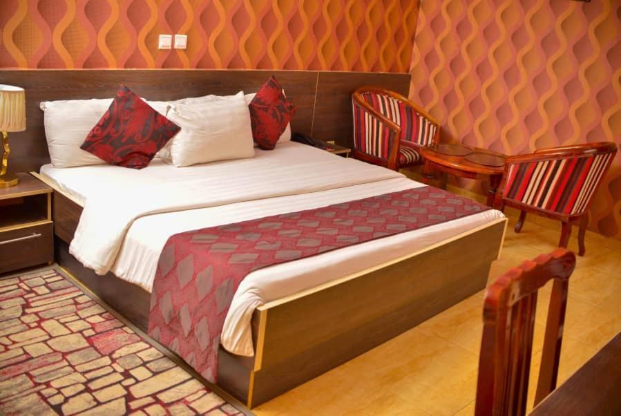 איבאדן Fawzy Hotel מראה חיצוני תמונה