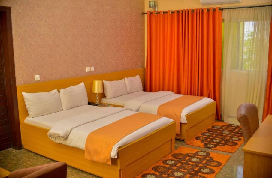איבאדן Fawzy Hotel מראה חיצוני תמונה