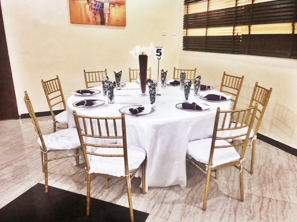 איבאדן Fawzy Hotel מראה חיצוני תמונה