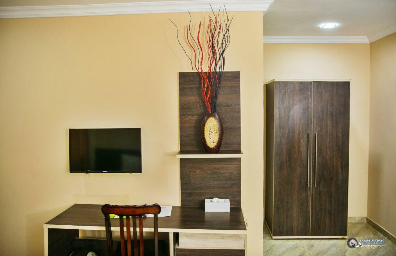 איבאדן Fawzy Hotel מראה חיצוני תמונה