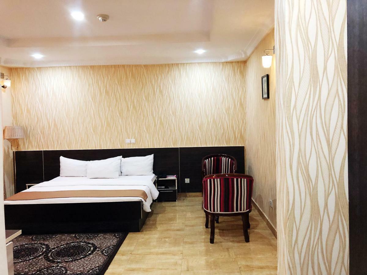 איבאדן Fawzy Hotel מראה חיצוני תמונה