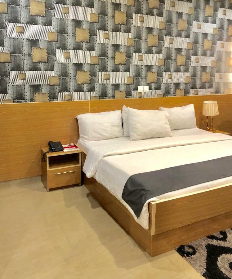 איבאדן Fawzy Hotel מראה חיצוני תמונה